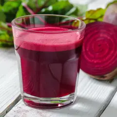 Ile soku z buraków pić dziennie? Dawki i korzyści dla zdrowia