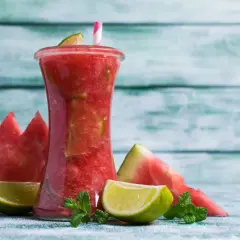 Arbuzowe napoje: Przepisy na lemoniady i drinki w 5 minut!