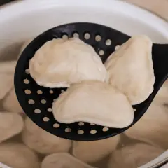 Jak gotować mrożone pierogi? Perfekcja w 5 minut!