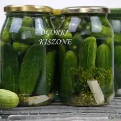 Ogórki kiszone bez solanki? Jak uzupełnić i uratować przetwory