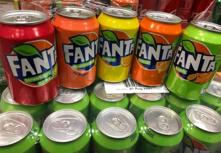 Fanta Tropikalny Poncz: Smak, skład, opinie. Czy to Twój hit?